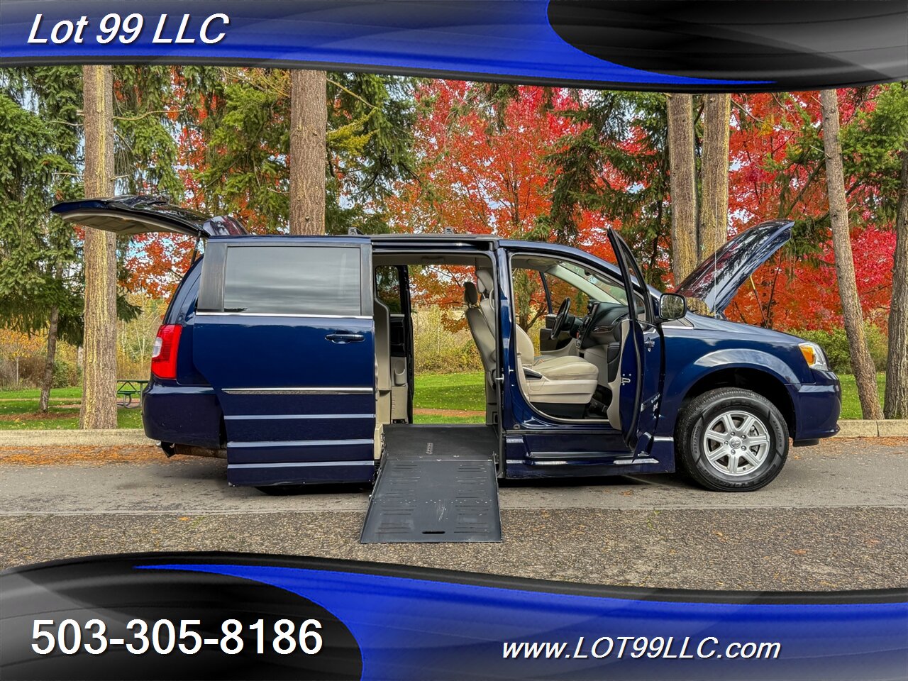 2012 Chrysler Town & Country Touring ** Braun WHEELCHAIR VAN ** Kneeling Power Ramp Backup Camera - Photo 50 - Milwaukie, OR 97267