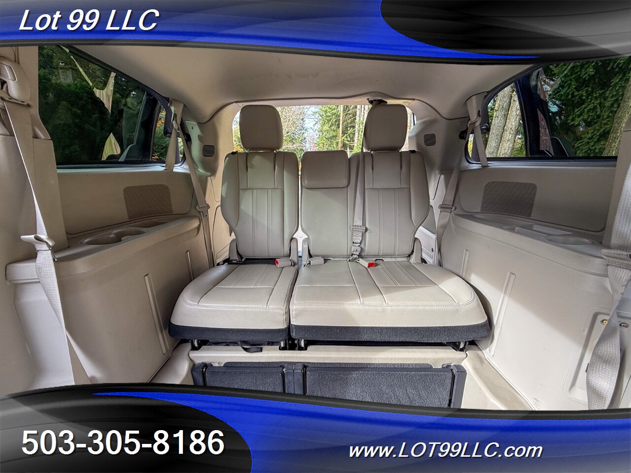 2012 Chrysler Town & Country Touring ** Braun WHEELCHAIR VAN ** Kneeling Power Ramp Backup Camera - Photo 30 - Milwaukie, OR 97267