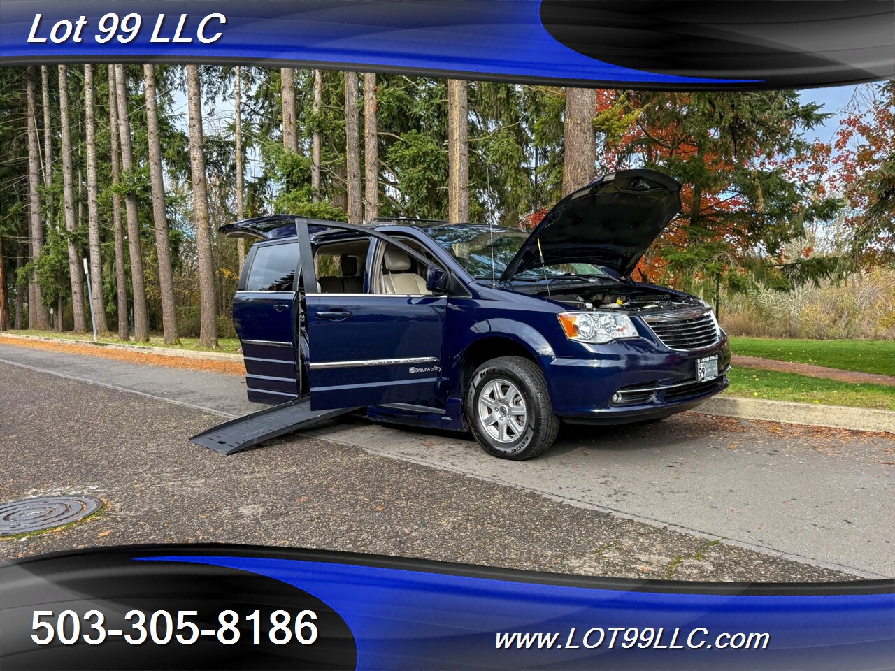 2012 Chrysler Town & Country Touring ** Braun WHEELCHAIR VAN ** Kneeling Power Ramp Backup Camera - Photo 49 - Milwaukie, OR 97267