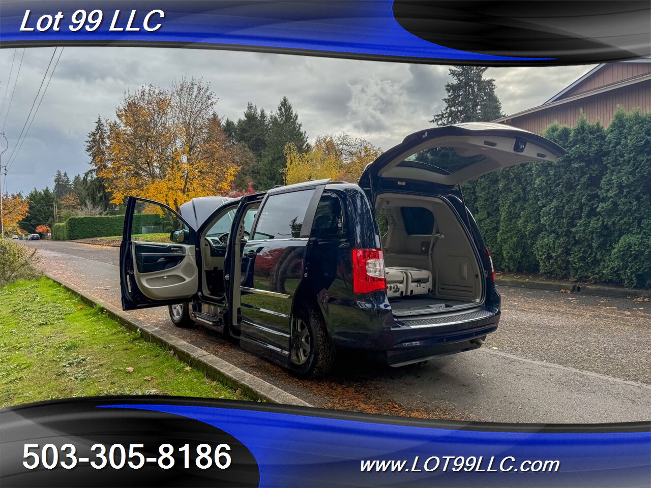 2012 Chrysler Town & Country Touring ** Braun WHEELCHAIR VAN ** Kneeling Power Ramp Backup Camera - Photo 59 - Milwaukie, OR 97267