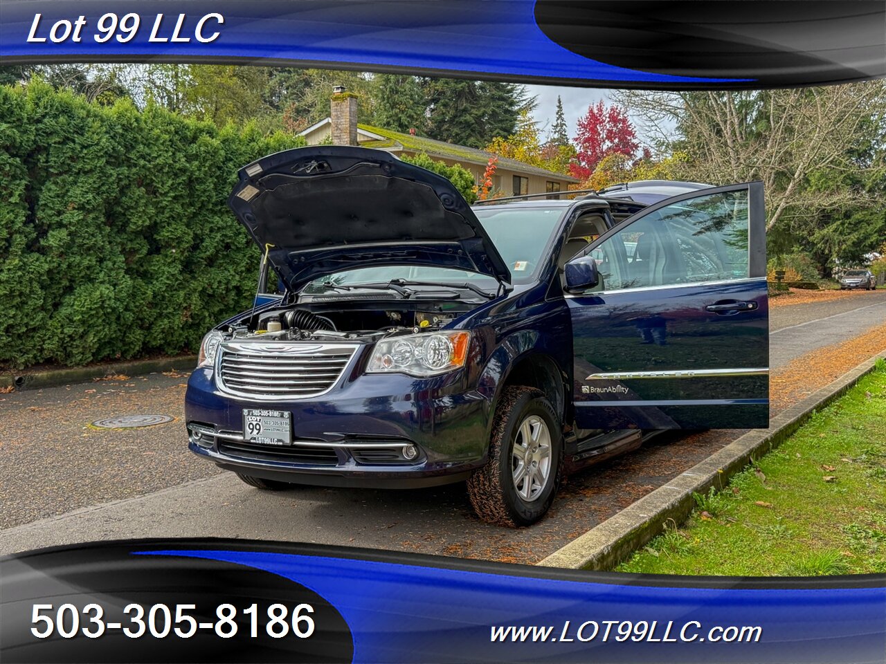 2012 Chrysler Town & Country Touring ** Braun WHEELCHAIR VAN ** Kneeling Power Ramp Backup Camera - Photo 44 - Milwaukie, OR 97267