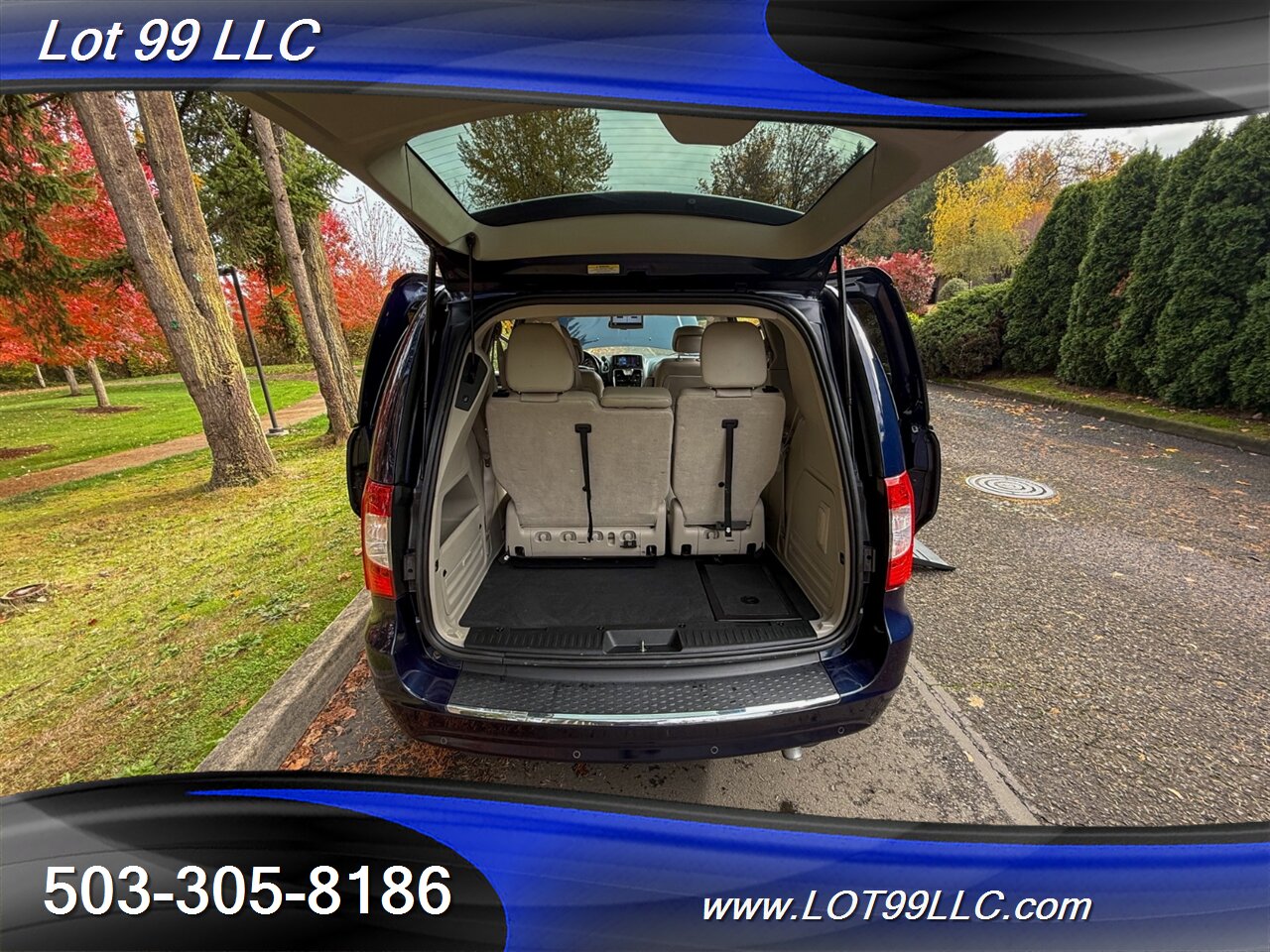 2012 Chrysler Town & Country Touring ** Braun WHEELCHAIR VAN ** Kneeling Power Ramp Backup Camera - Photo 56 - Milwaukie, OR 97267