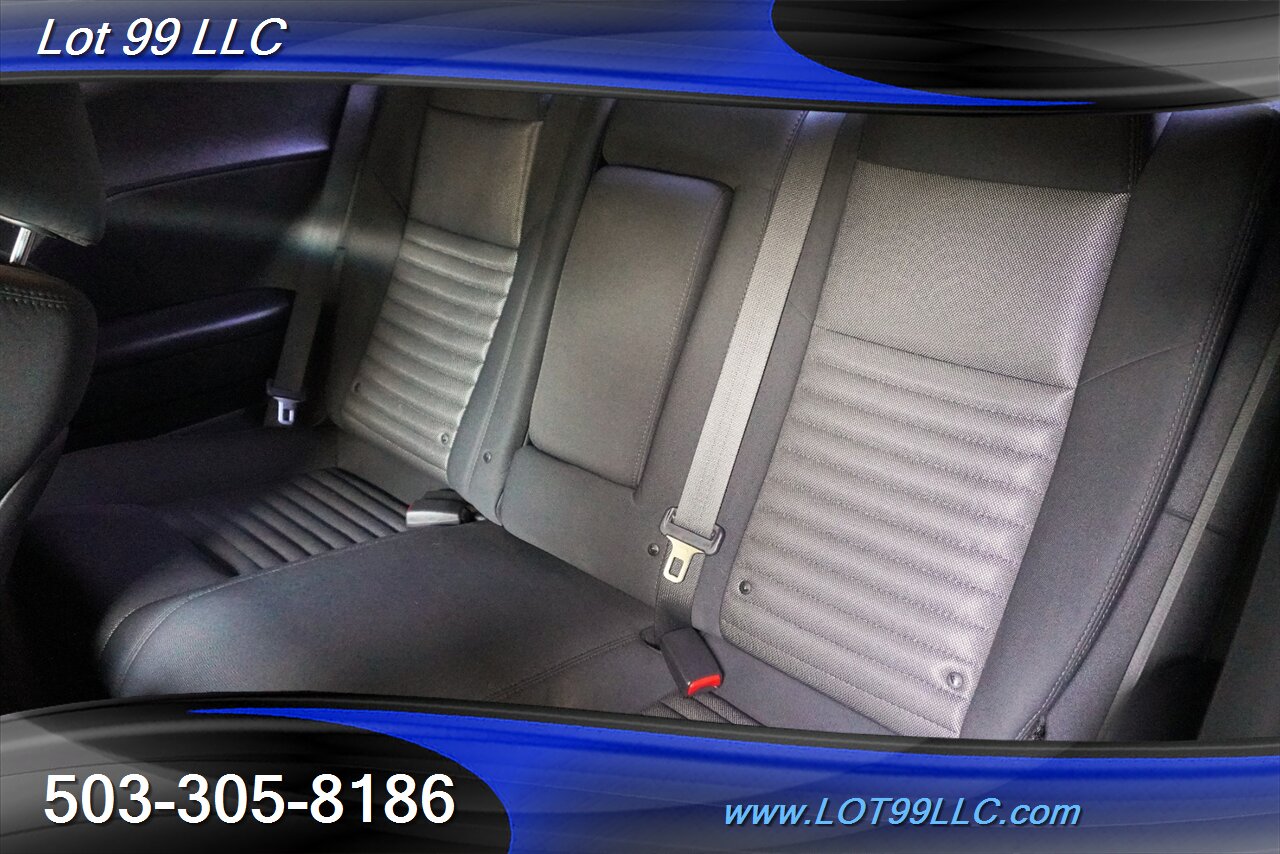 2014 Dodge Challenger SXT Coupe V6 Automatic Tinted Windows 20 Black Wheels Newer Tires Rear Spoiler - Photo 14 - Milwaukie, OR 97267