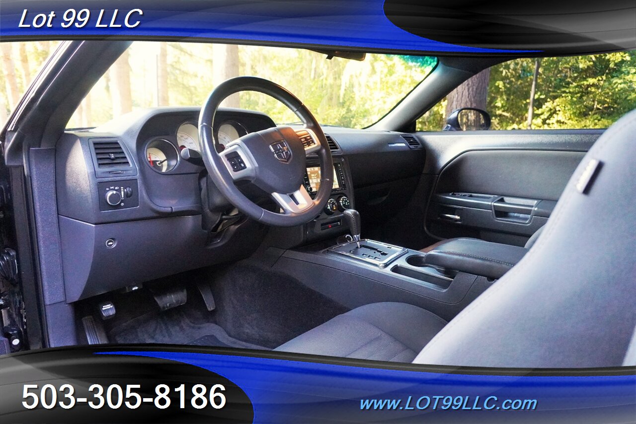 2014 Dodge Challenger SXT Coupe V6 Automatic Tinted Windows 20 Black Wheels Newer Tires Rear Spoiler - Photo 13 - Milwaukie, OR 97267
