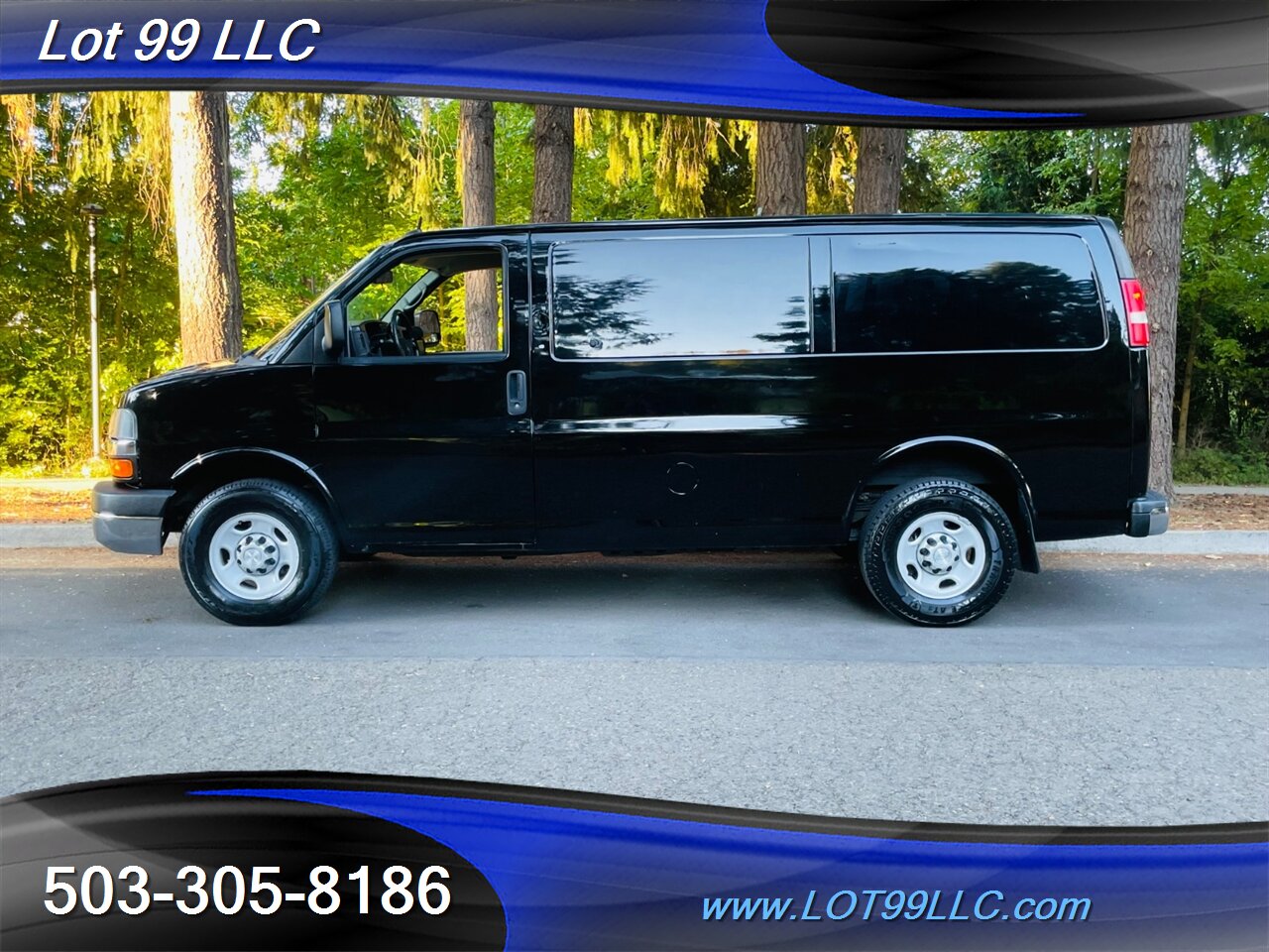 2015 Chevrolet Express Express 2500 Cargo Van 1-Owner 140k Vortec 4.   - Photo 1 - Milwaukie, OR 97267