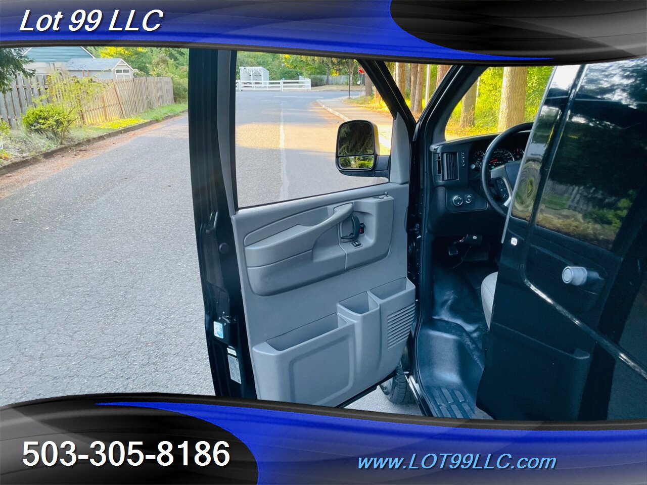 2015 Chevrolet Express Express 2500 Cargo Van 1-Owner 140k Vortec 4.   - Photo 12 - Milwaukie, OR 97267