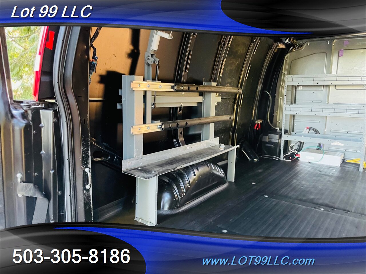 2015 Chevrolet Express Express 2500 Cargo Van 1-Owner 140k Vortec 4.   - Photo 15 - Milwaukie, OR 97267