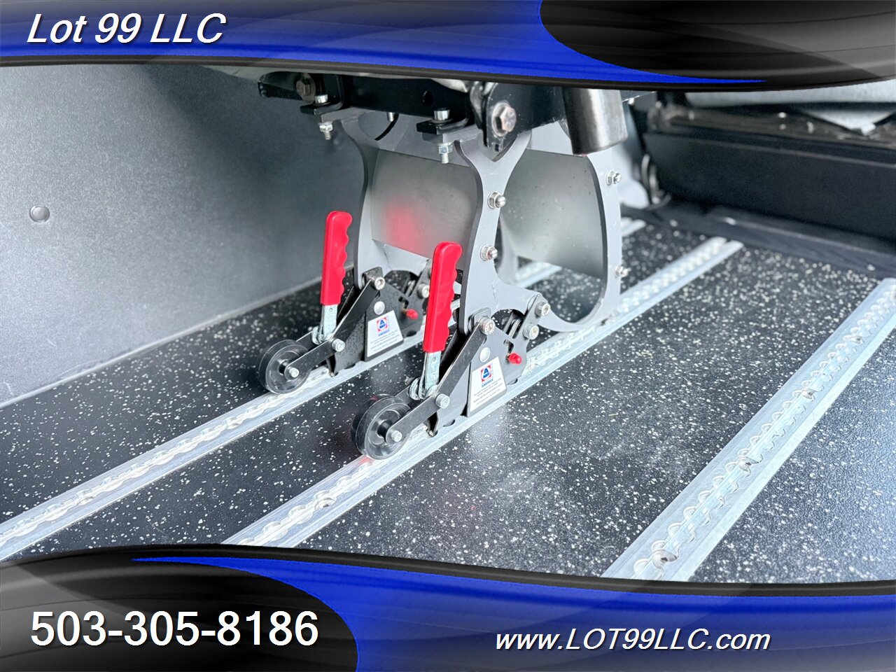 2018 Ford Transit MID Roof 59k ** WHEELCHAIR VAN** 5 Passenger Vinyl Seats Braun Rear Lift Backup Camera - Photo 26 - Milwaukie, OR 97267