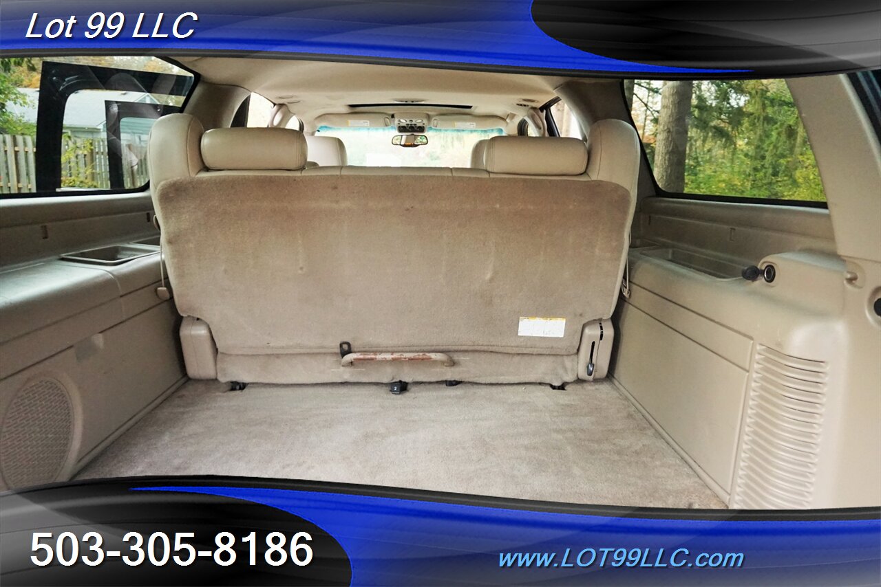 2004 Chevrolet Suburban 1500 LT 4X4 V8 5.3L Auto Heated Leather 3 row DVD   - Photo 17 - Milwaukie, OR 97267