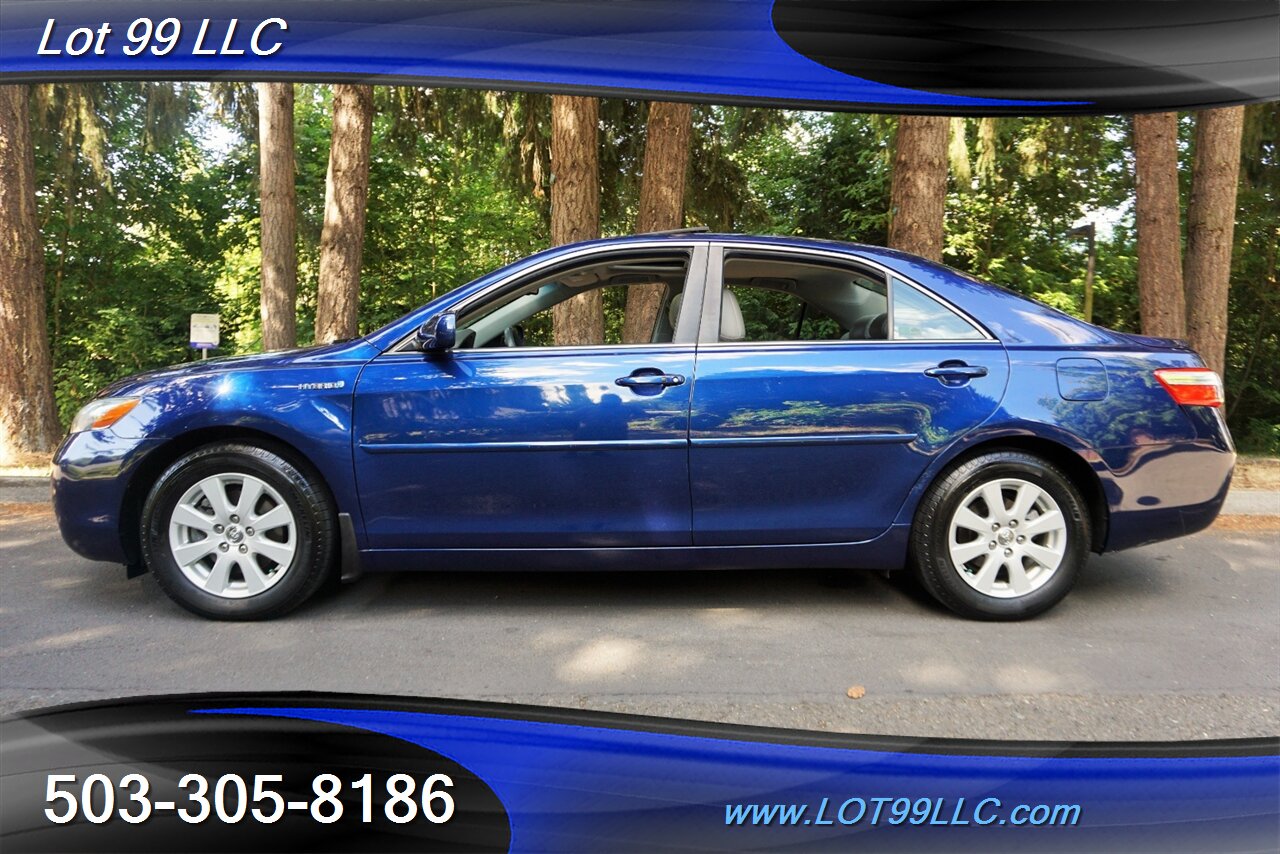 2009 Toyota Camry hybrid 95k Heated Leather Moon Roof 1 OWNER 34 MPG - Photo 1 - Milwaukie, OR 97267