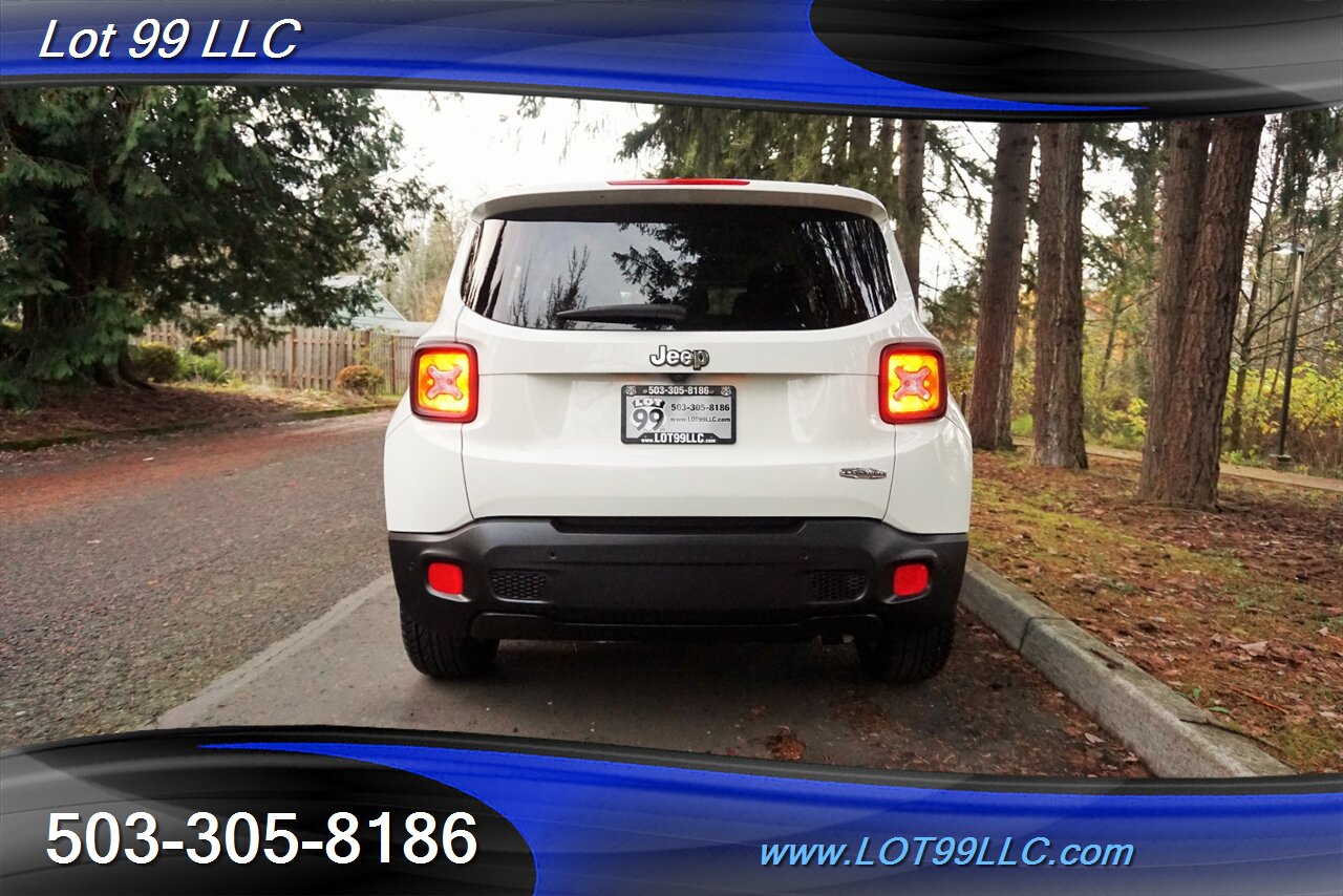 2017 Jeep Renegade Latitude 2.4L Automatic Newer Tires 2 OWNERS   - Photo 11 - Milwaukie, OR 97267