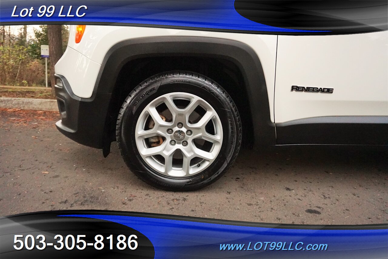 2017 Jeep Renegade Latitude 2.4L Automatic Newer Tires 2 OWNERS   - Photo 5 - Milwaukie, OR 97267