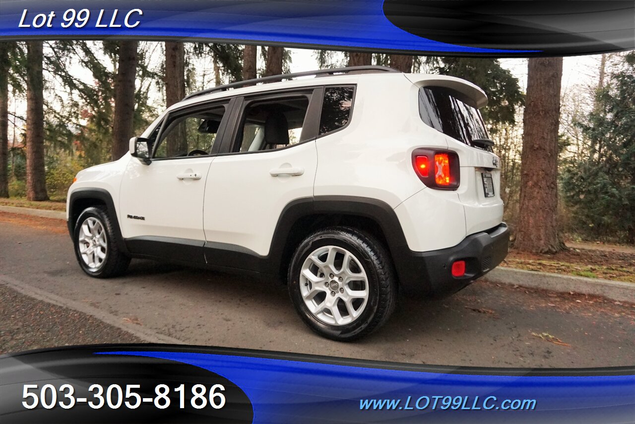 2017 Jeep Renegade Latitude 2.4L Automatic Newer Tires 2 OWNERS   - Photo 12 - Milwaukie, OR 97267