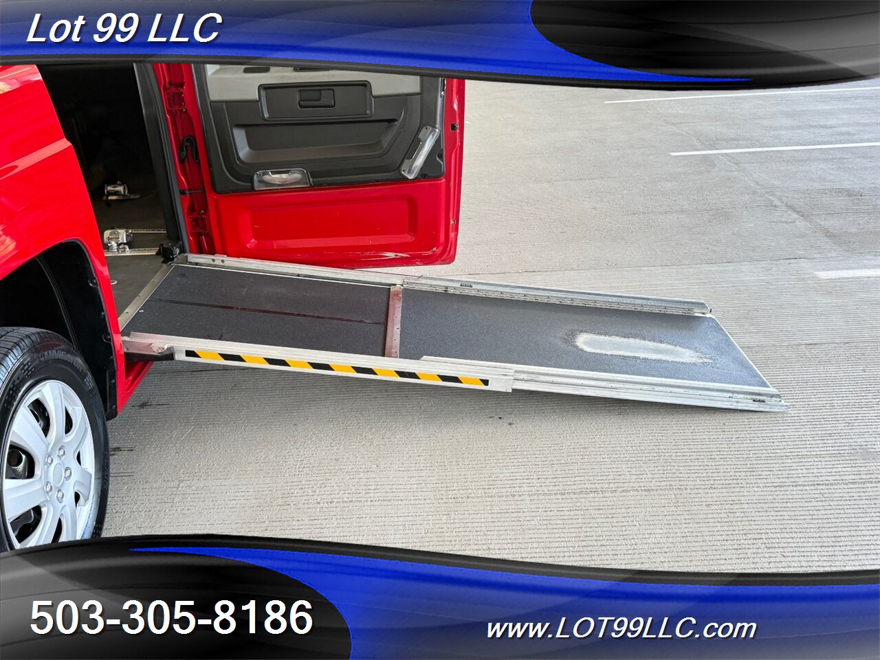2012 Mobility Ventures MV1 Wheelchair Van WHEELCHAIR VAN 30 " Power Ramp 4.6L V8 - Photo 52 - Milwaukie, OR 97267