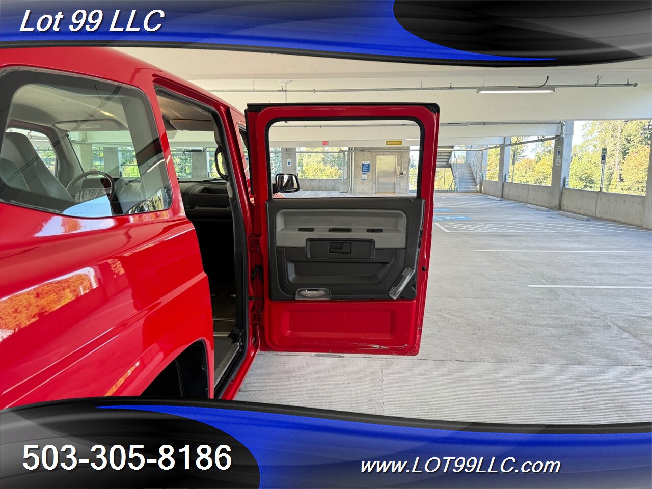2012 Mobility Ventures MV1 Wheelchair Van WHEELCHAIR VAN 30 " Power Ramp 4.6L V8 - Photo 51 - Milwaukie, OR 97267