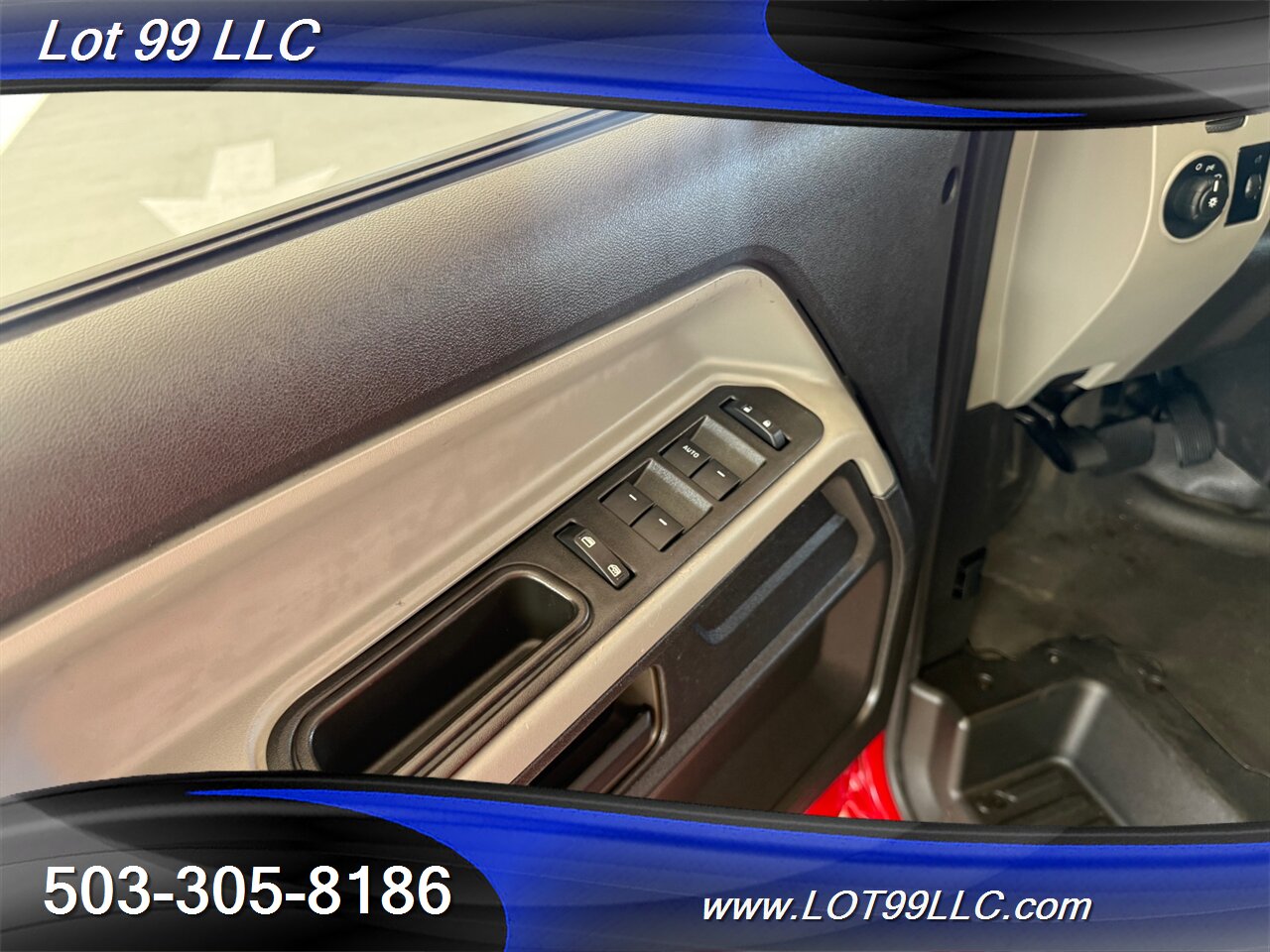 2012 Mobility Ventures MV1 Wheelchair Van WHEELCHAIR VAN 30 " Power Ramp 4.6L V8 - Photo 37 - Milwaukie, OR 97267
