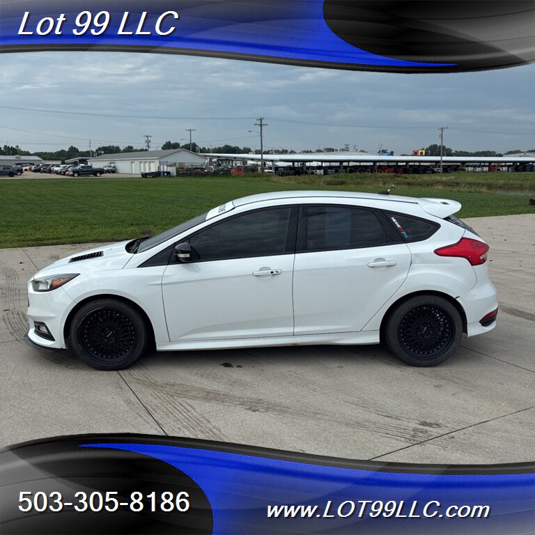 2016 Ford Focus ST WHITE 68K 6 Speed Manual Leather EcoBoost 2.0L Turbo I4 252hp 270ft. - Photo 1 - Milwaukie, OR 97267