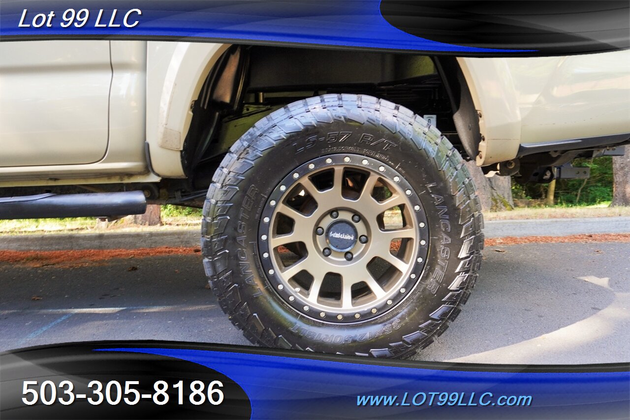 2017 Toyota Tacoma SR5 V6 4x4 V6 Auto Heated Seats GPS Canopy LIFTED Premium Wheels Newer Tires WINCH - Photo 4 - Milwaukie, OR 97267