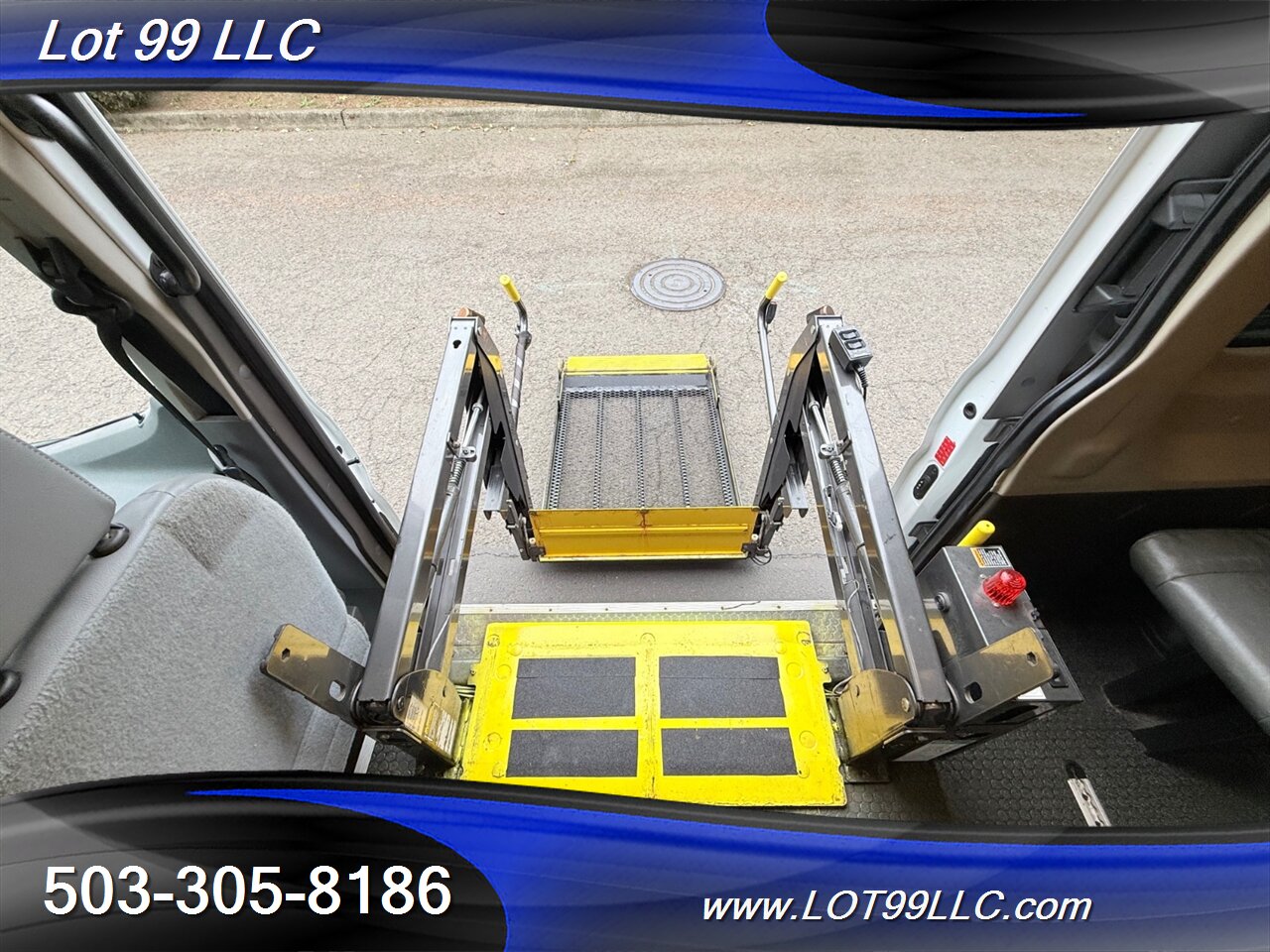 2015 Ford Transit 150 Mid Roof 132k WHEELCHAIR VAN Side Lift BraunAbility 6 passenger - Photo 10 - Milwaukie, OR 97267