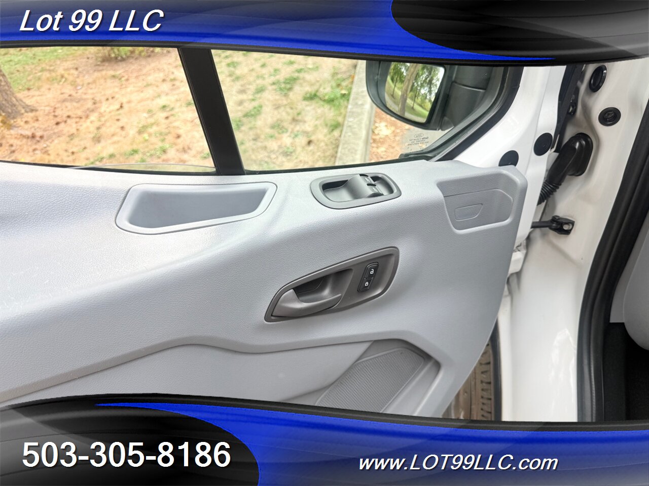 2015 Ford Transit 150 Mid Roof 132k WHEELCHAIR VAN Side Lift BraunAbility 6 passenger - Photo 40 - Milwaukie, OR 97267