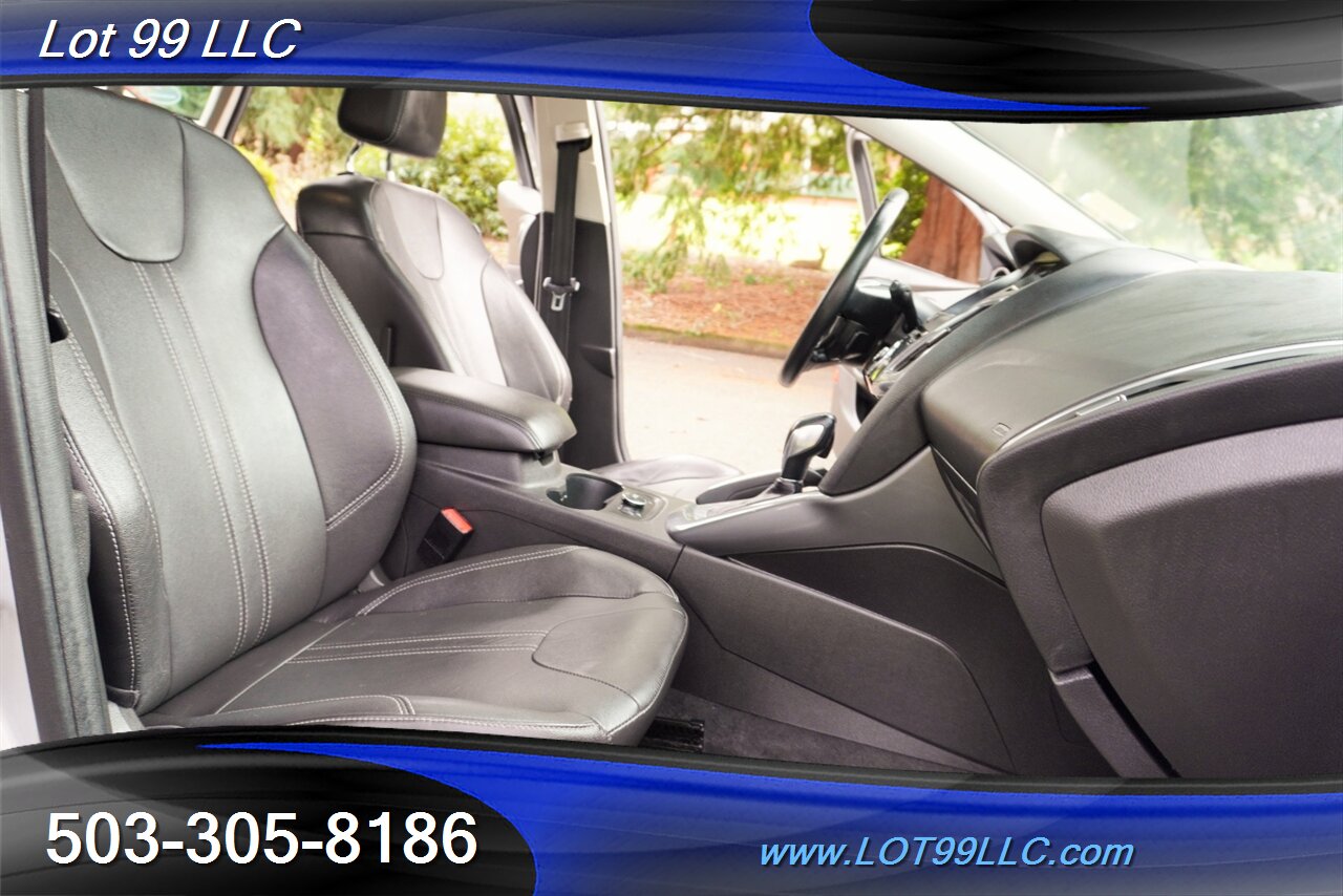 2012 Ford Focus Titanium Only 57K Heated Leather GPS 2 OWNERS   - Photo 18 - Milwaukie, OR 97267