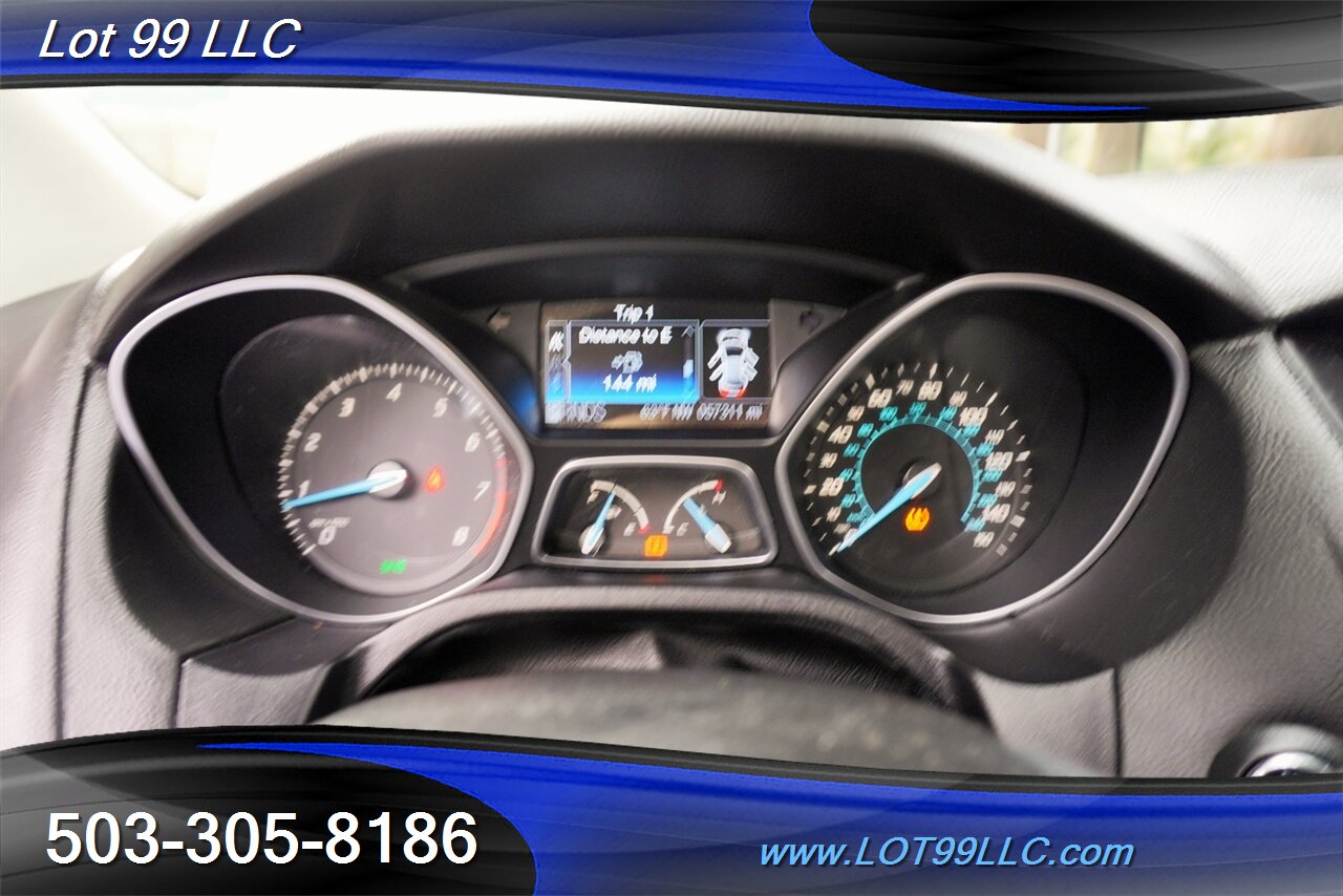 2012 Ford Focus Titanium Only 57K Heated Leather GPS 2 OWNERS   - Photo 21 - Milwaukie, OR 97267