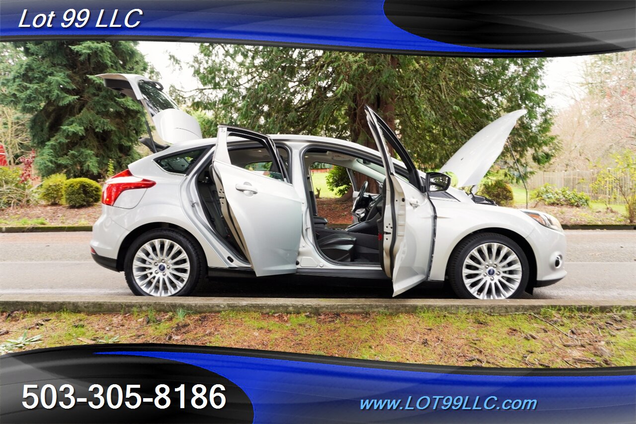2012 Ford Focus Titanium Only 57K Heated Leather GPS 2 OWNERS   - Photo 28 - Milwaukie, OR 97267