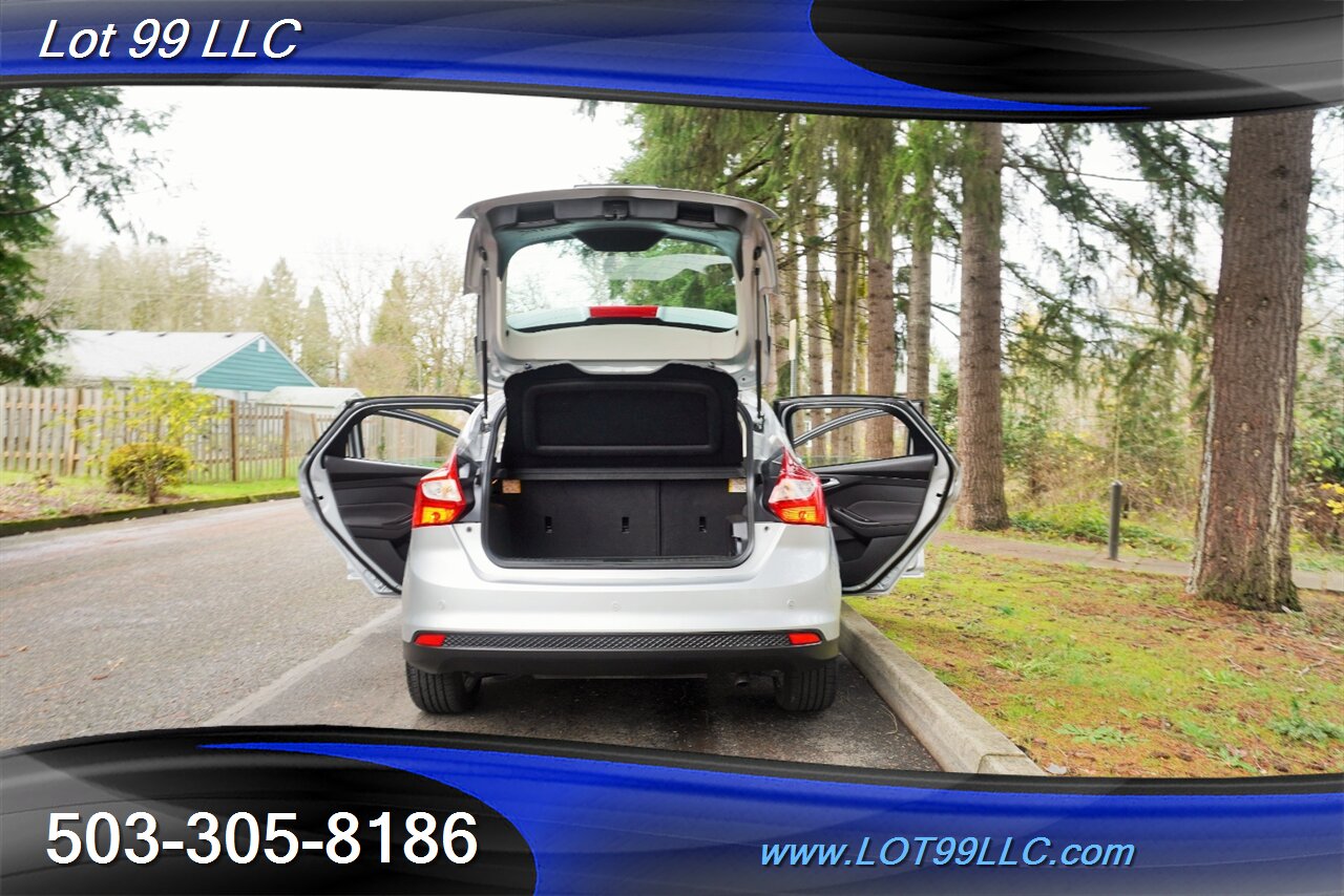 2012 Ford Focus Titanium Only 57K Heated Leather GPS 2 OWNERS   - Photo 29 - Milwaukie, OR 97267
