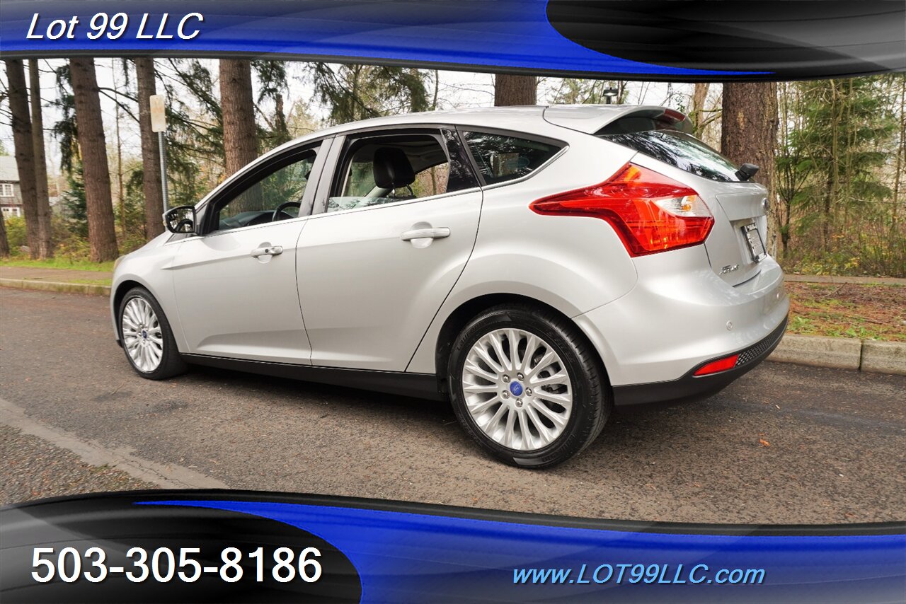 2012 Ford Focus Titanium Only 57K Heated Leather GPS 2 OWNERS   - Photo 11 - Milwaukie, OR 97267