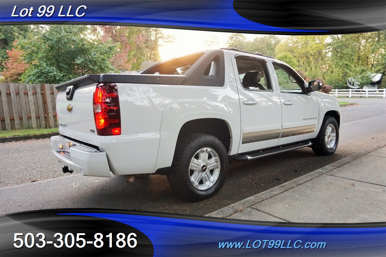 2009 Chevrolet Avalanche LTZ 4X4 V8 5.3L Auto Heated Leather Newer Tires   - Photo 9 - Milwaukie, OR 97267