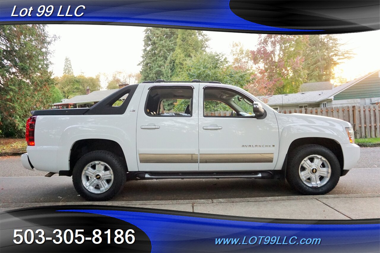 2009 Chevrolet Avalanche LTZ 4X4 V8 5.3L Auto Heated Leather Newer Tires   - Photo 8 - Milwaukie, OR 97267