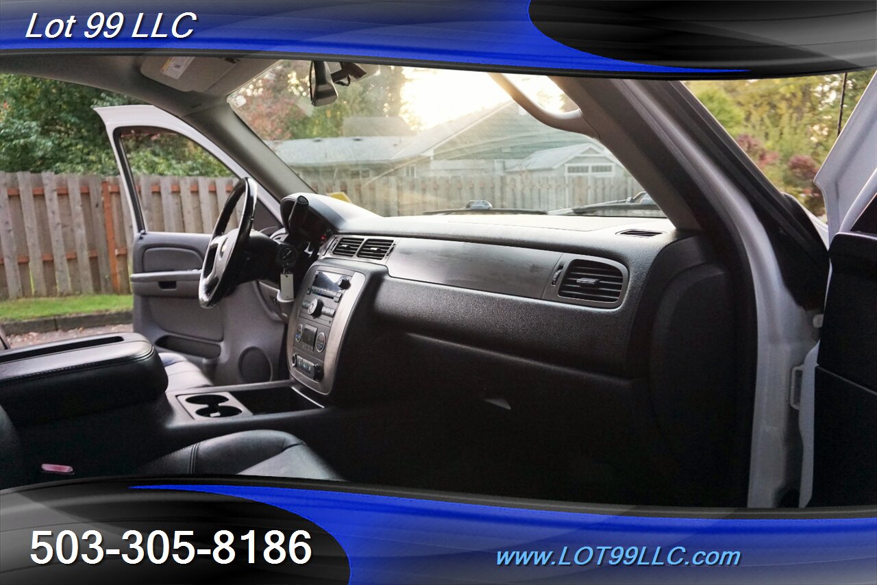 2009 Chevrolet Avalanche LTZ 4X4 V8 5.3L Auto Heated Leather Newer Tires   - Photo 16 - Milwaukie, OR 97267