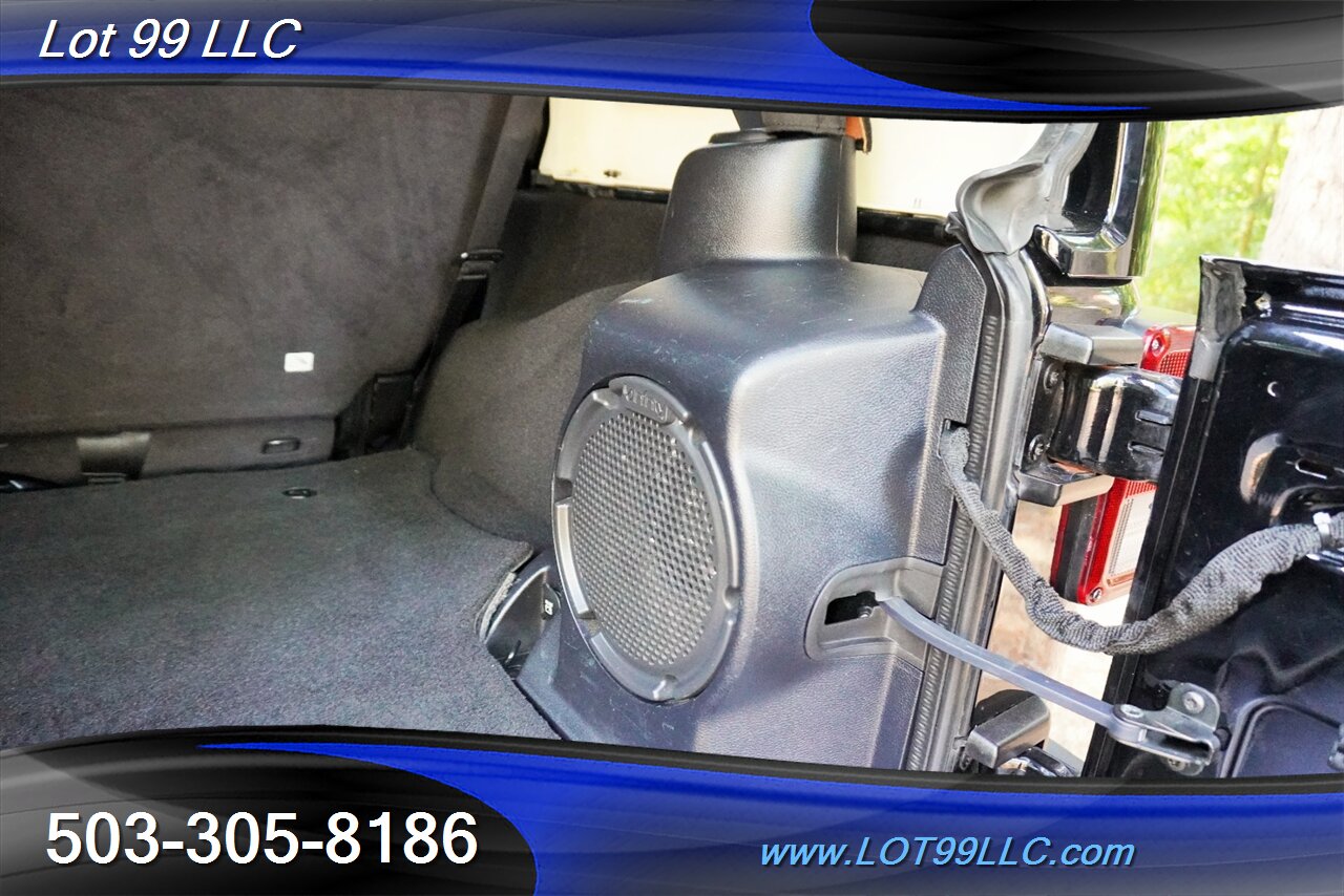 2011 Jeep Wrangler Unlimited 4x4 70th Anniversary V6 3.6L Auto Heated  Leather Seats Hard Top LIFTED Black Wheels BFG Tires Winch 1 OWNER - Photo 17 - Milwaukie, OR 97267