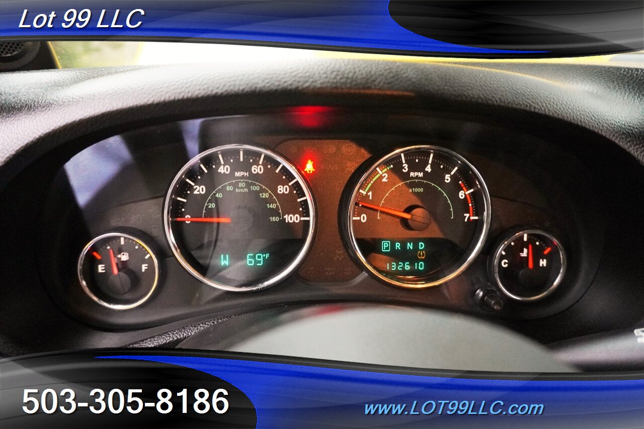 2011 Jeep Wrangler Sahara Unlimited 4X4 V6 Auto HARD TOP WINCH LIFTED Black Premium Wheels Newer Tires Bumpers - Photo 23 - Milwaukie, OR 97267