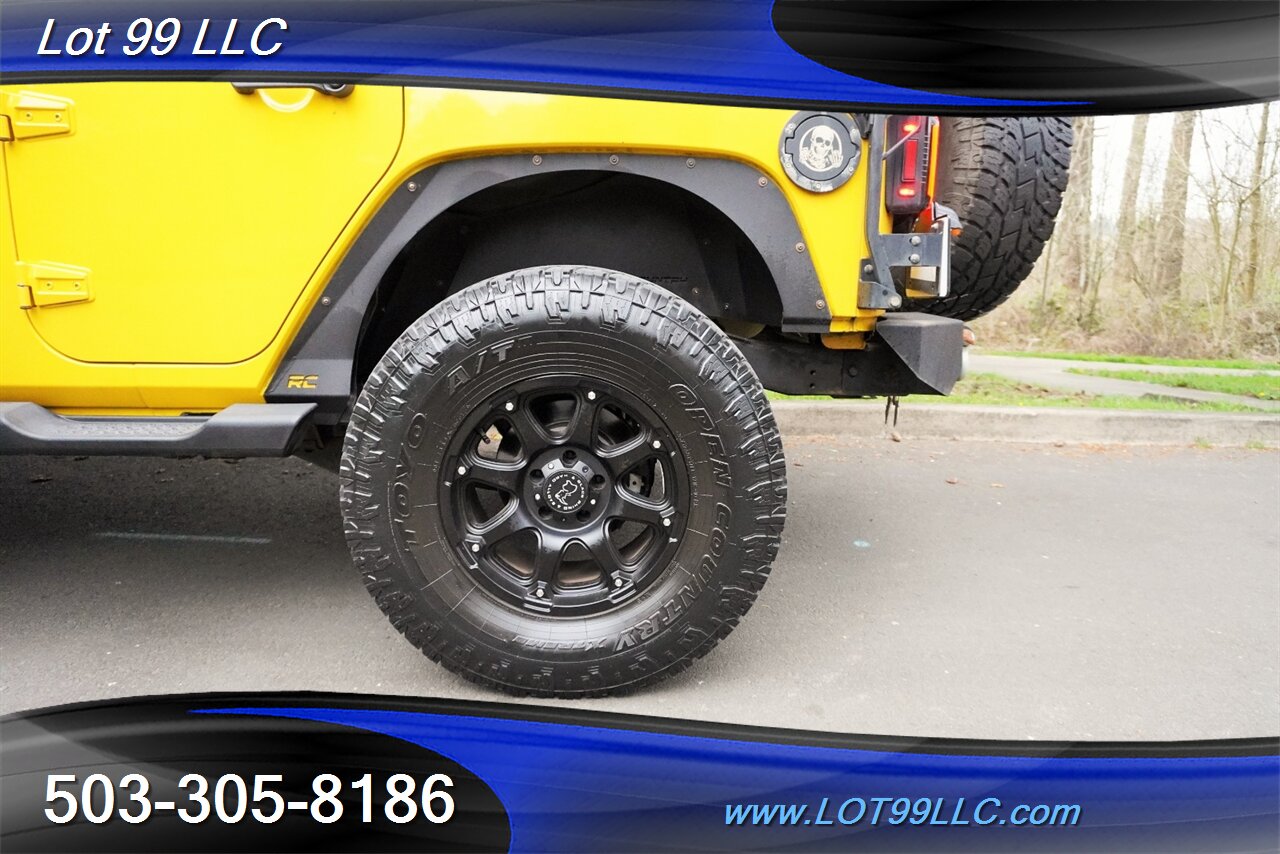 2011 Jeep Wrangler Sahara Unlimited 4X4 V6 Auto HARD TOP WINCH LIFTED Black Premium Wheels Newer Tires Bumpers - Photo 15 - Milwaukie, OR 97267