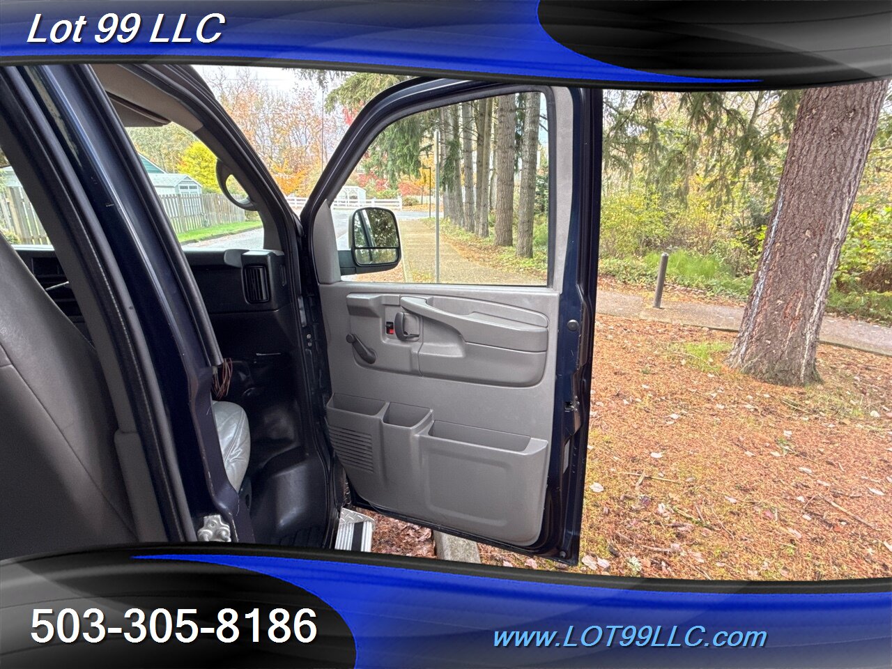 2012 Chevrolet Express LS 2500 1-Owner 86k Miles 12 Passenger Van   - Photo 30 - Milwaukie, OR 97267