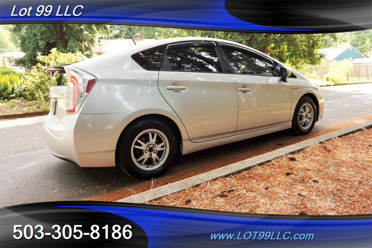 2012 Toyota Prius One 1.8L Auto Heated Leat   - Photo 9 - Milwaukie, OR 97267