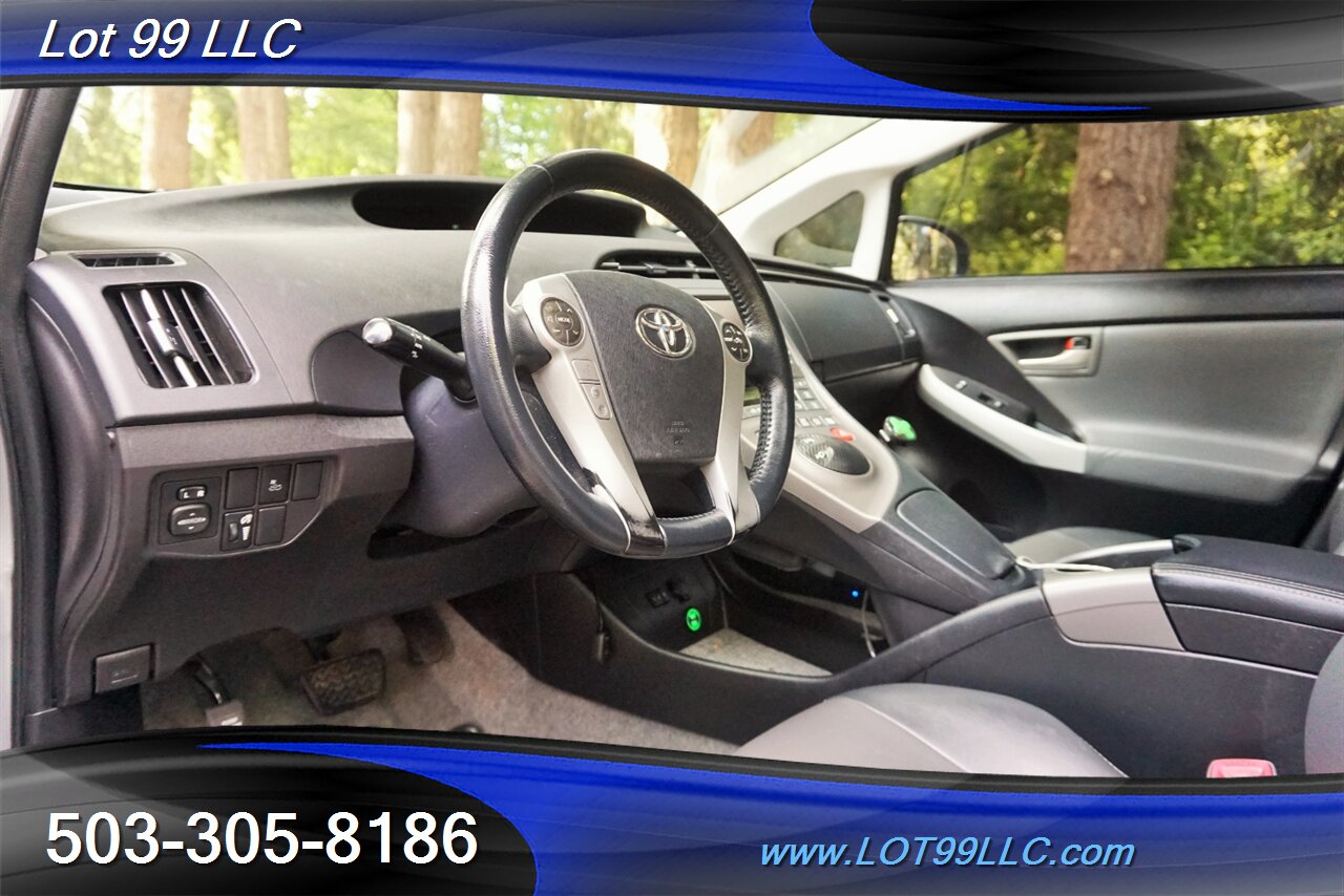 2012 Toyota Prius One 1.8L Auto Heated Leat   - Photo 12 - Milwaukie, OR 97267