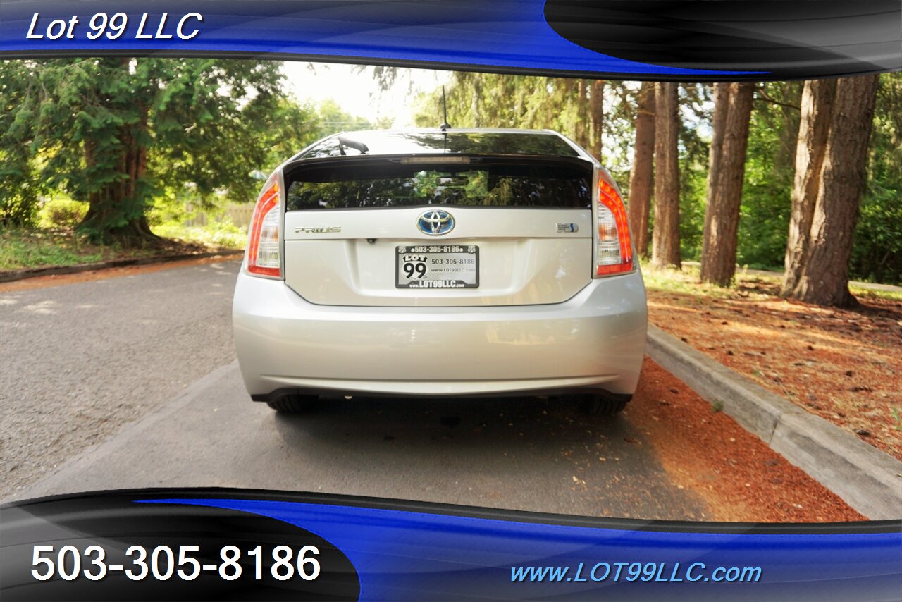 2012 Toyota Prius One 1.8L Auto Heated Leat   - Photo 10 - Milwaukie, OR 97267