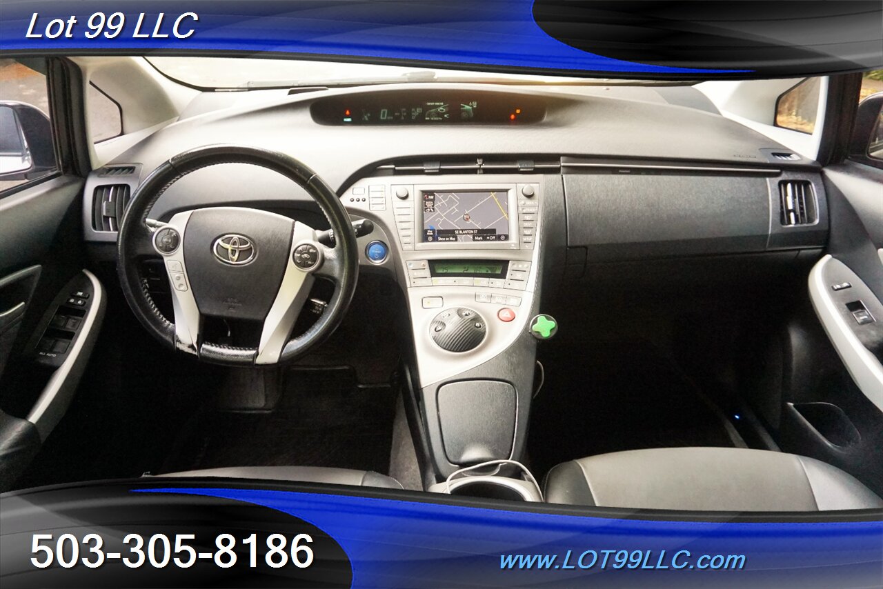 2012 Toyota Prius One 1.8L Auto Heated Leat   - Photo 2 - Milwaukie, OR 97267