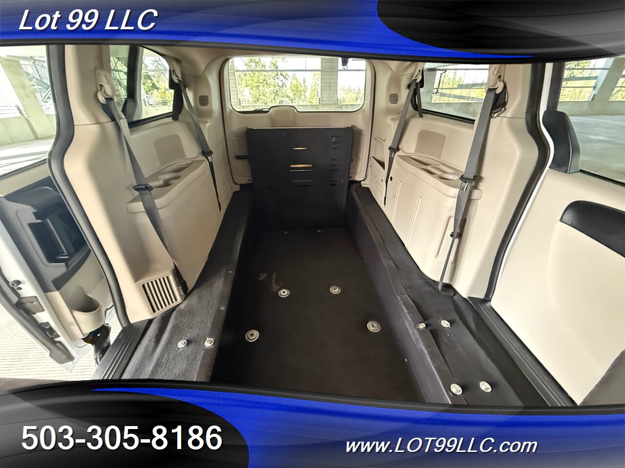 2017 Dodge Grand Caravan SE ** WHEELCHAIR VAN **REAR RAMP BraunAbility Rear Bumper Fold Out Ramp - Photo 19 - Milwaukie, OR 97267