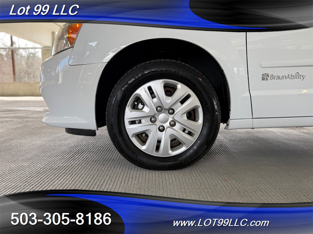 2017 Dodge Grand Caravan SE ** WHEELCHAIR VAN **REAR RAMP BraunAbility Rear Bumper Fold Out Ramp - Photo 58 - Milwaukie, OR 97267