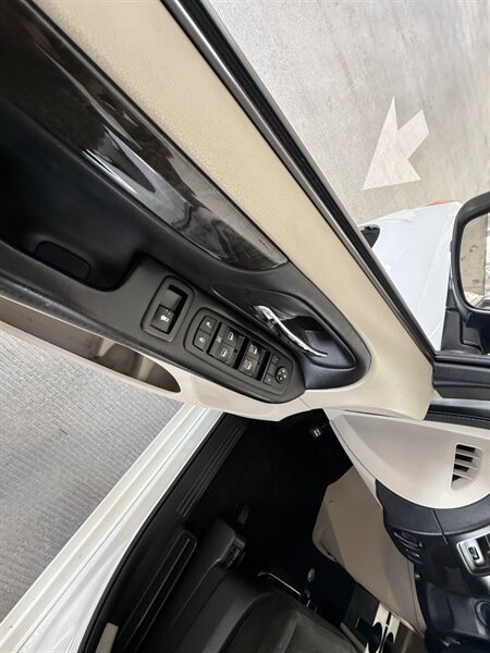 2017 Dodge Grand Caravan SE ** WHEELCHAIR VAN **REAR RAMP BraunAbility Rear Bumper Fold Out Ramp - Photo 57 - Milwaukie, OR 97267