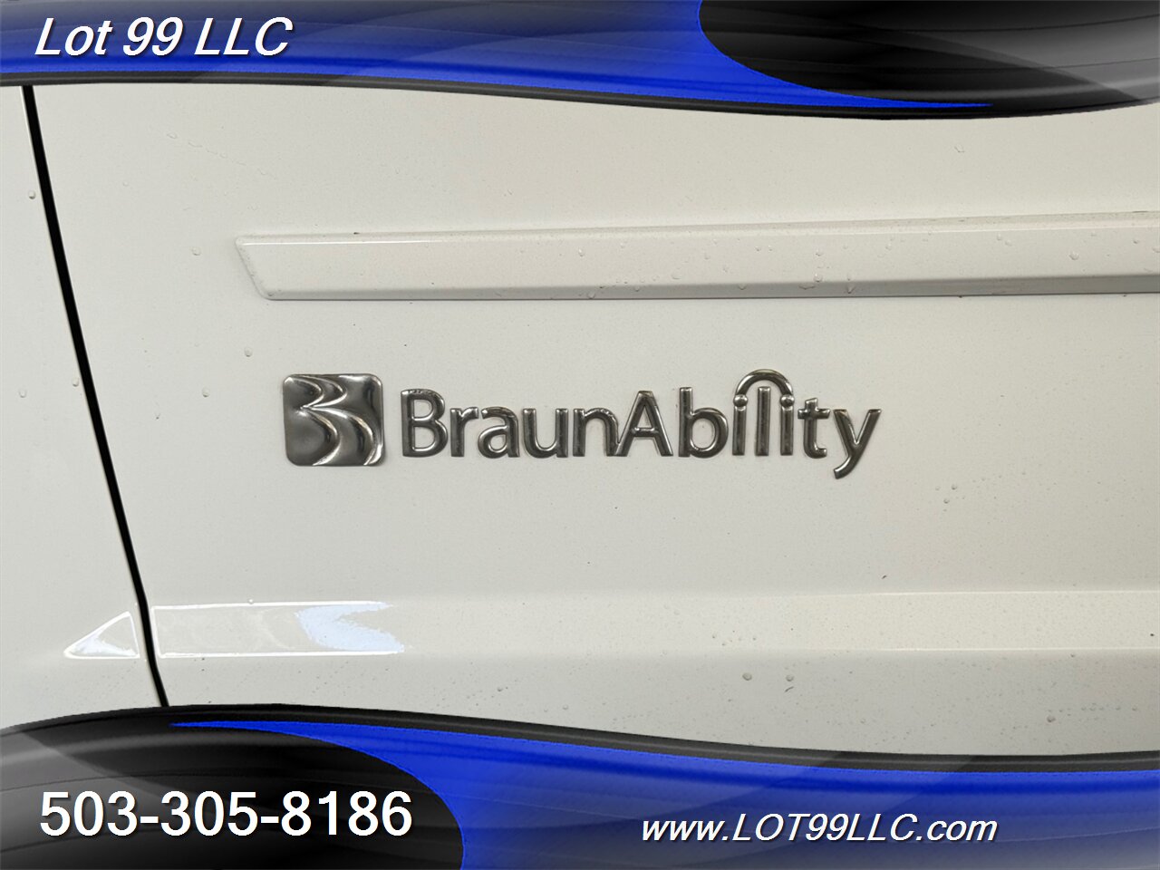 2017 Dodge Grand Caravan SE ** WHEELCHAIR VAN **REAR RAMP BraunAbility Rear Bumper Fold Out Ramp - Photo 23 - Milwaukie, OR 97267