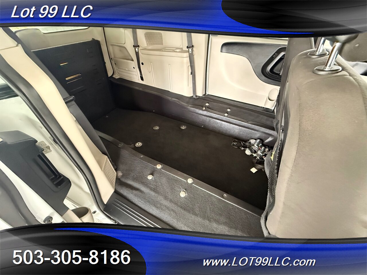 2017 Dodge Grand Caravan SE ** WHEELCHAIR VAN **REAR RAMP BraunAbility Rear Bumper Fold Out Ramp - Photo 29 - Milwaukie, OR 97267