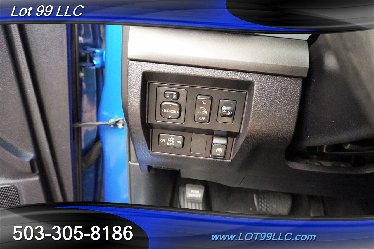2016 Toyota Tundra SR5 4X4 V8 5.7L Auto Crewmax Short Bed Premium  Wheels NEW TIRES Local Trade - Photo 28 - Milwaukie, OR 97267