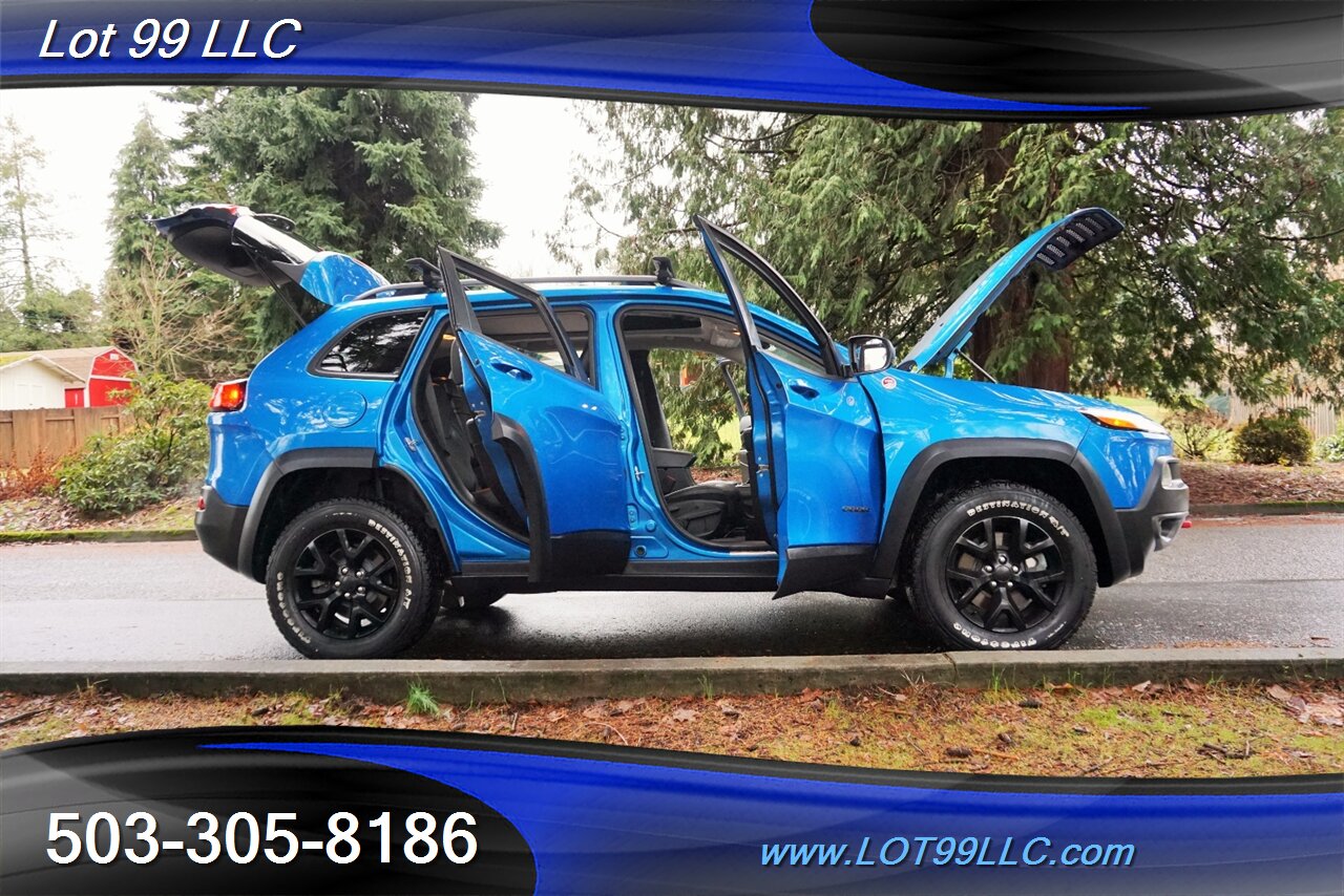 2018 Jeep Cherokee Trailhawk 4X4 Only 68k Heated Leather GPS Pano   - Photo 30 - Milwaukie, OR 97267