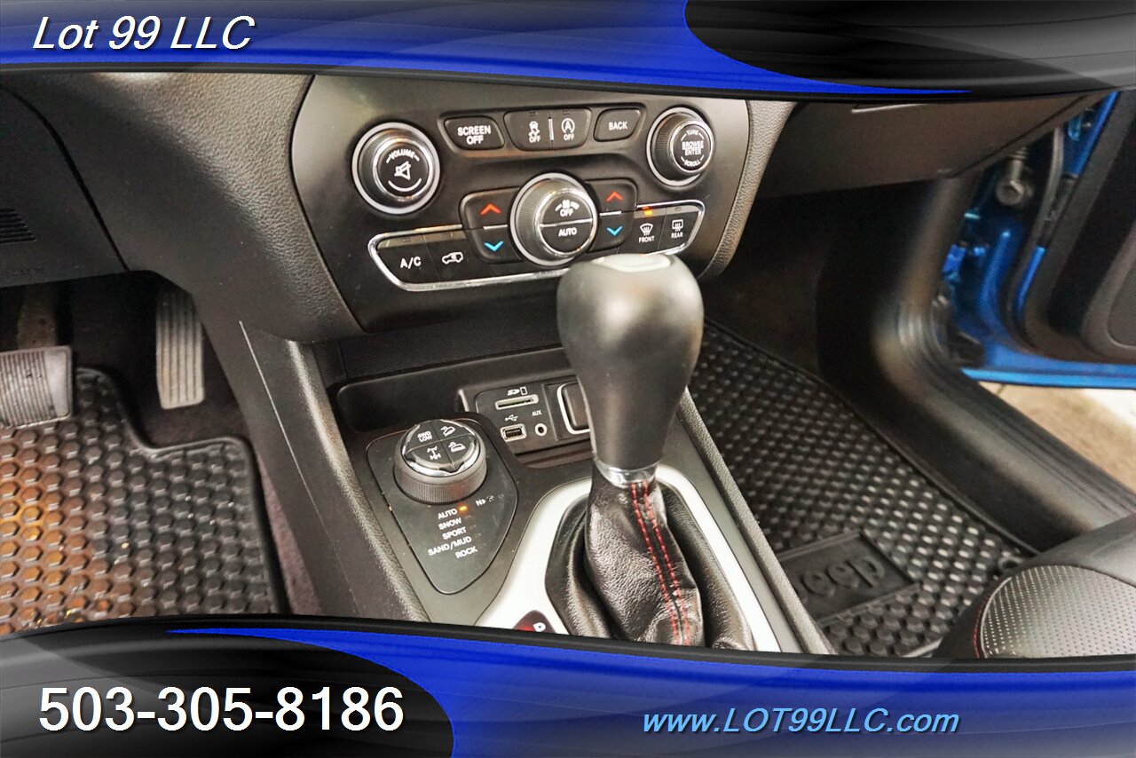 2018 Jeep Cherokee Trailhawk 4X4 Only 68k Heated Leather GPS Pano   - Photo 20 - Milwaukie, OR 97267