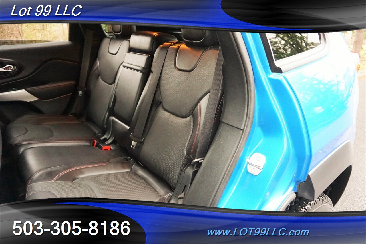 2018 Jeep Cherokee Trailhawk 4X4 Only 68k Heated Leather GPS Pano   - Photo 14 - Milwaukie, OR 97267