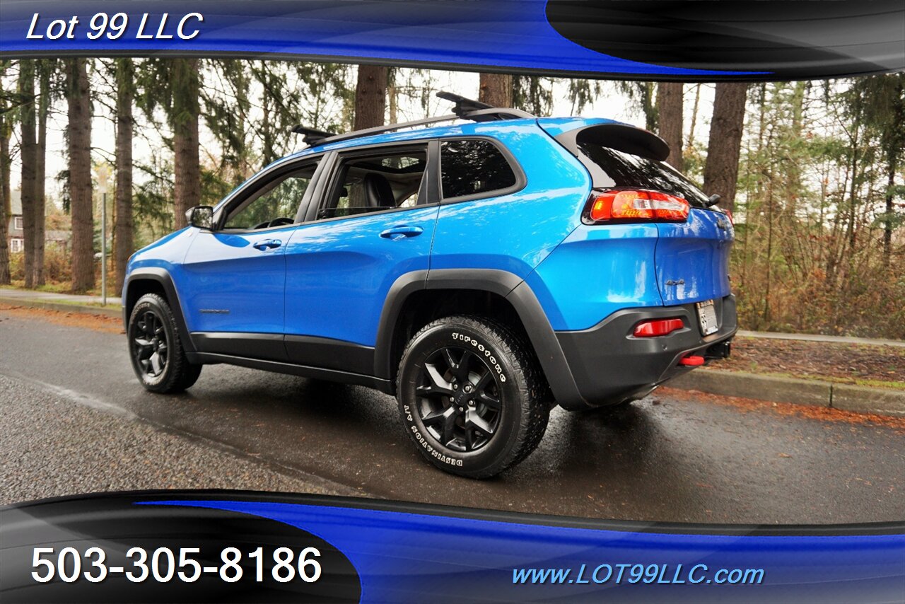 2018 Jeep Cherokee Trailhawk 4X4 Only 68k Heated Leather GPS Pano   - Photo 11 - Milwaukie, OR 97267